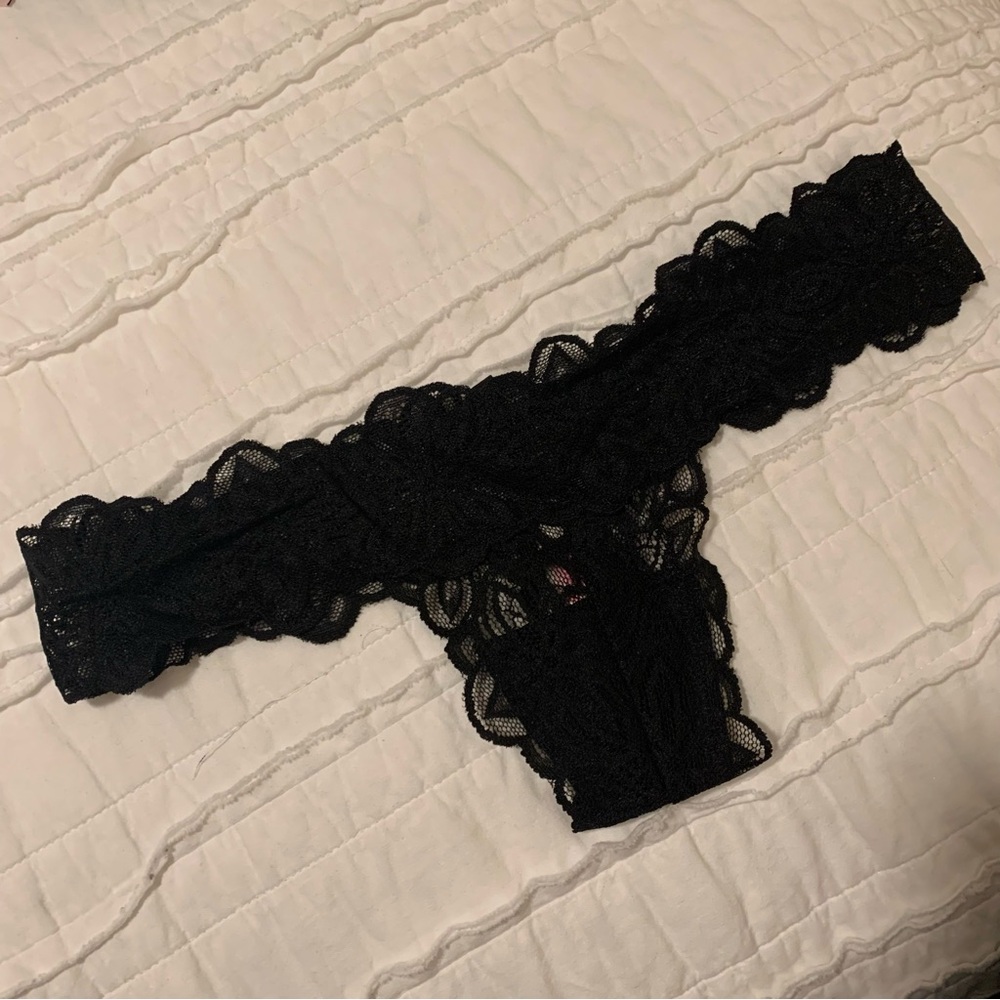 VS PINK Vintage black lace thong panty